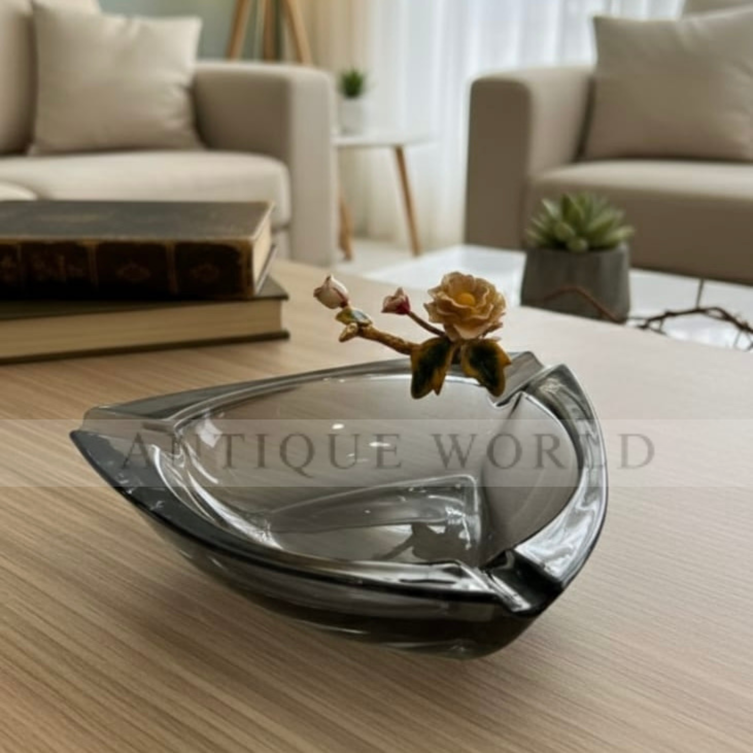 Lumine Essence Black Tinted Ashtray