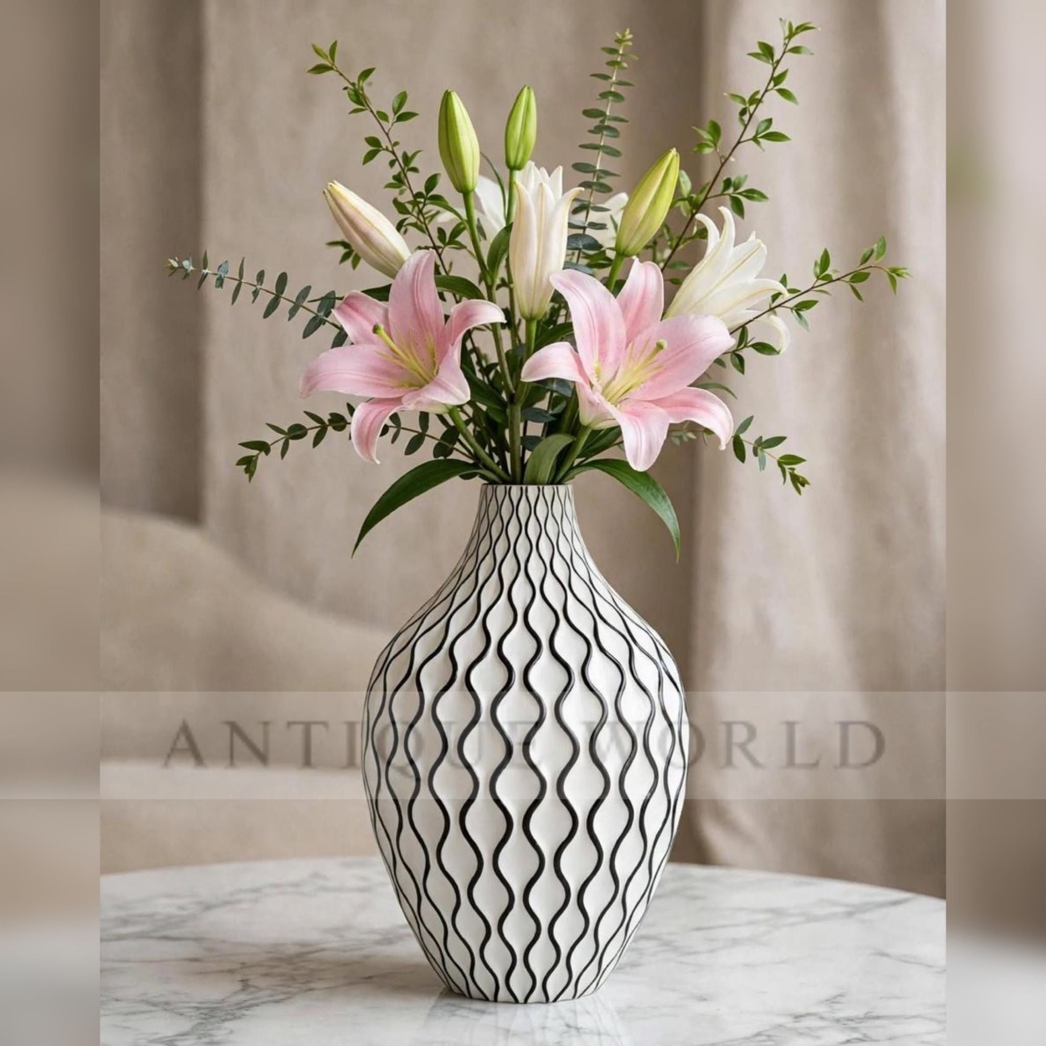 Luxury Wave Pattern Flower Vase