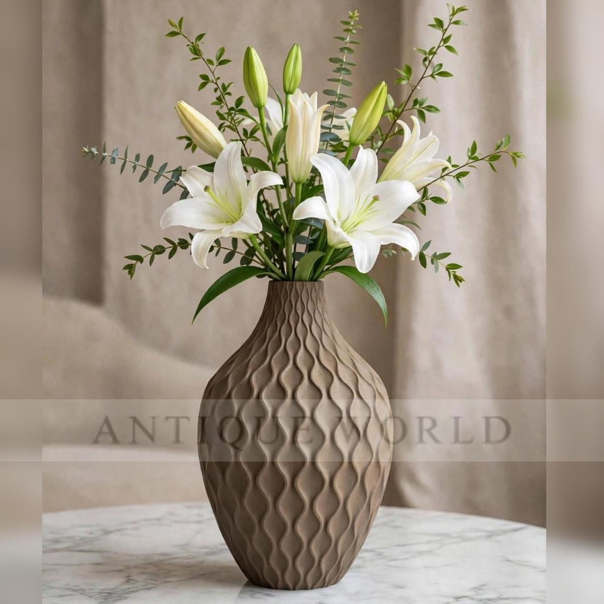 Luxury Wave Pattern Flower Vase