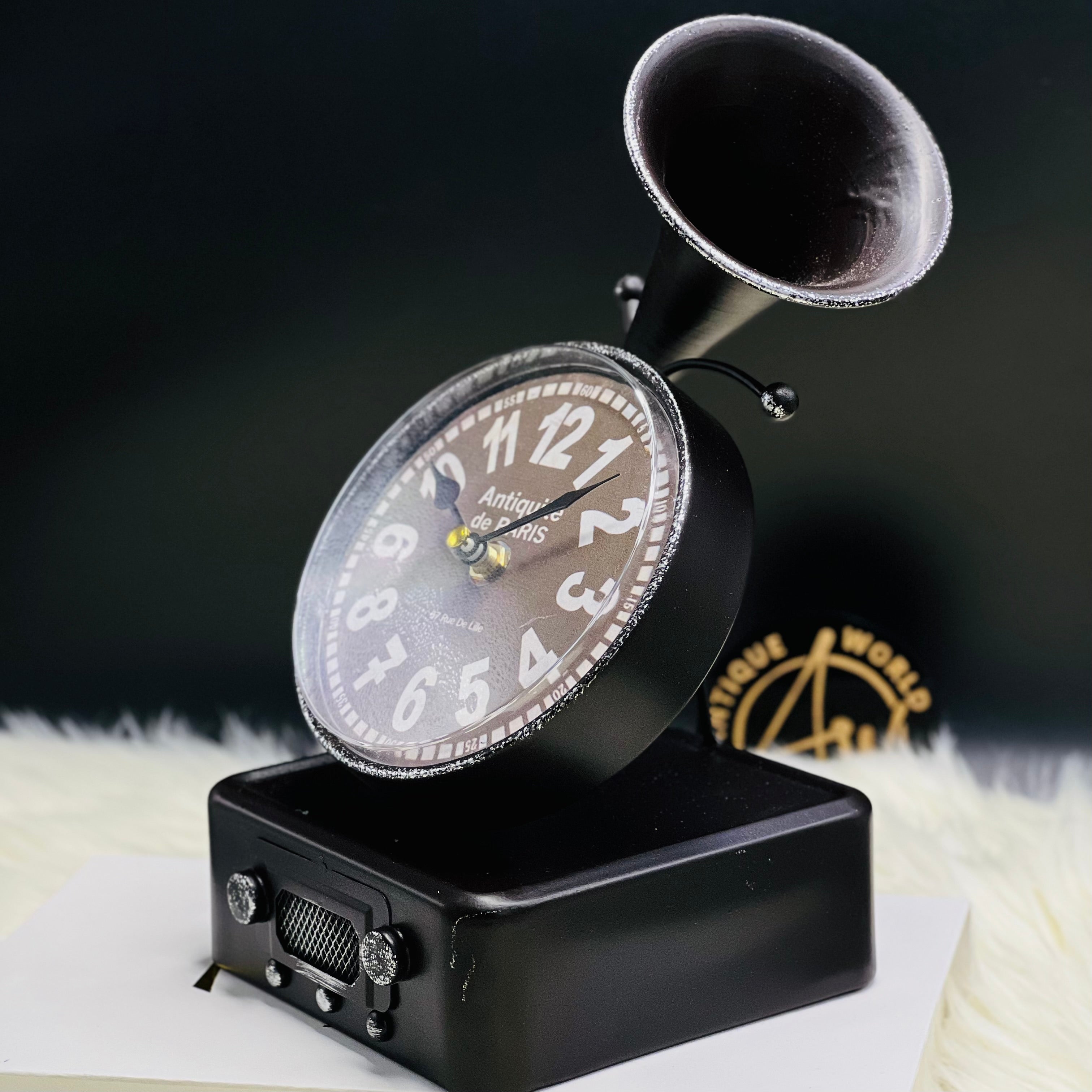 Gramophone Desktop Clock