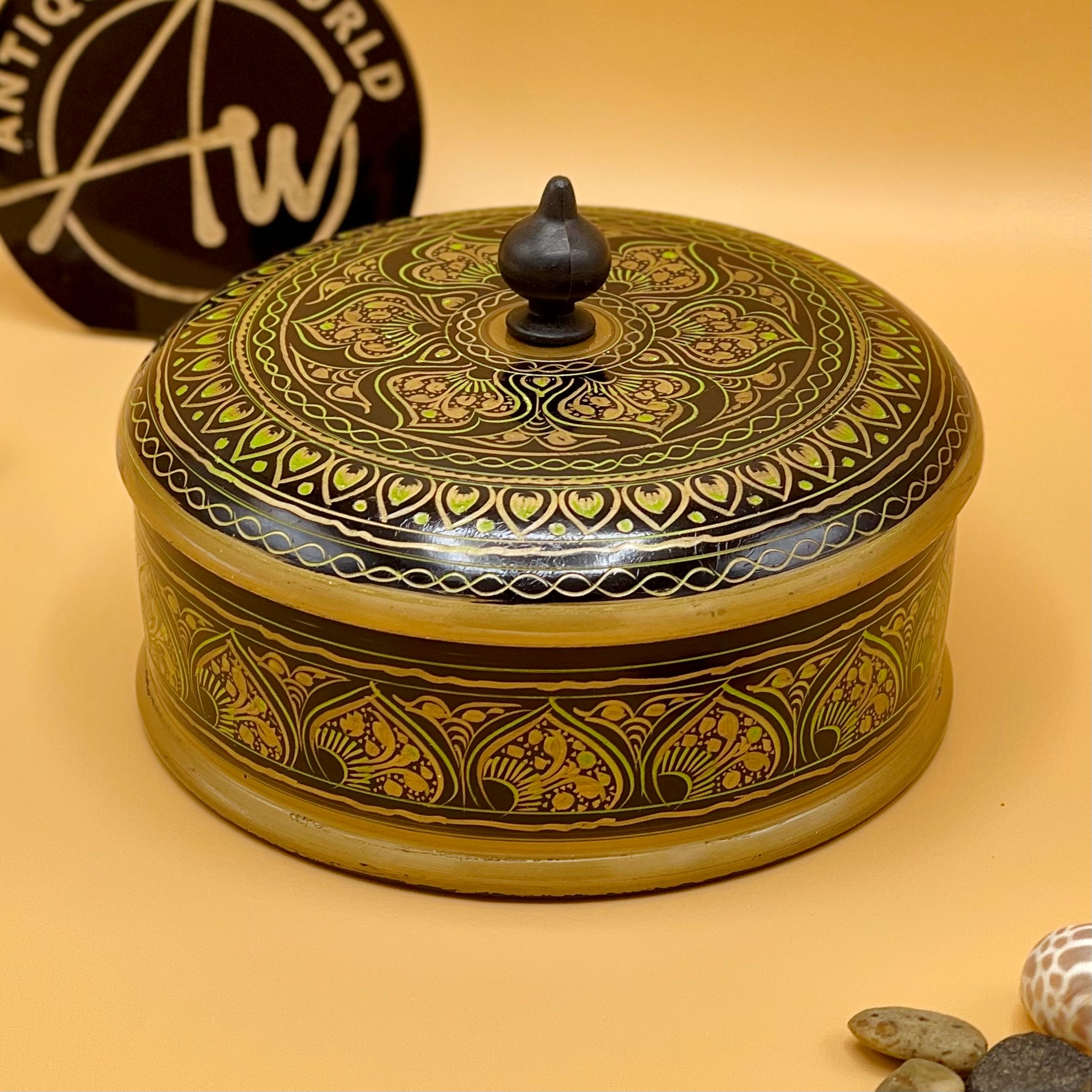 Naqshi Jar with Lid