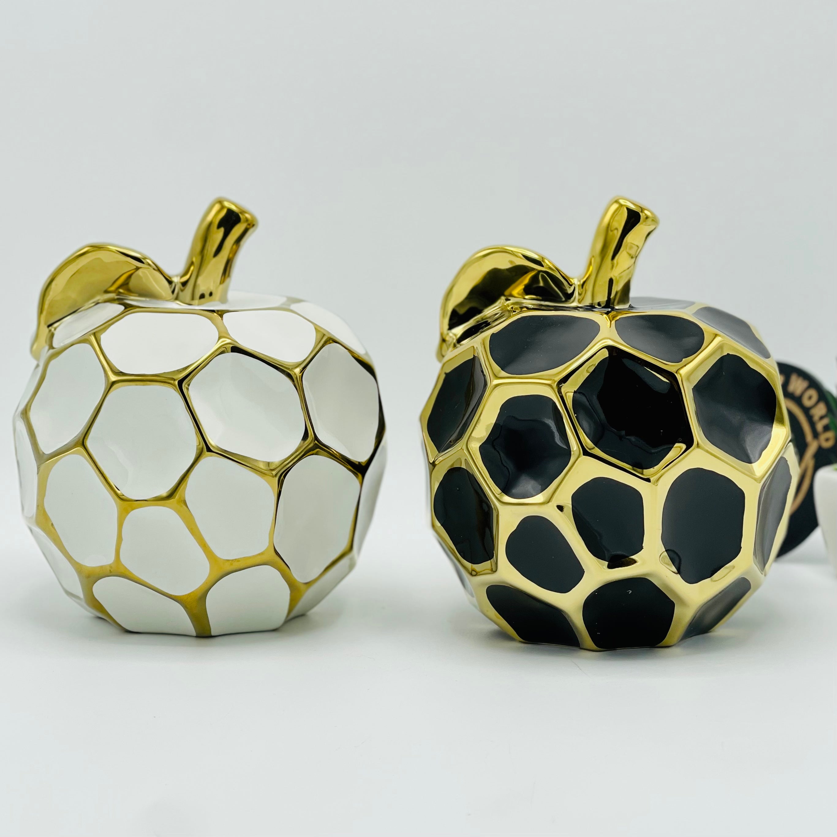 Elegant Apple Table Decor