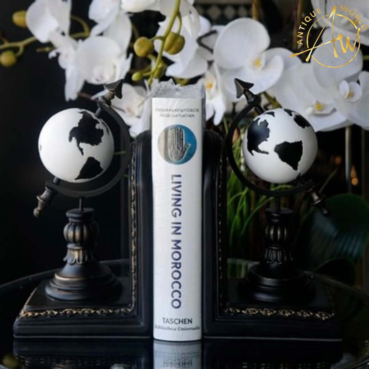 Traditional Check Design Globe Bookend