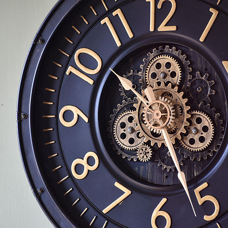 Vintage Styled Wall Clock with Moving Gear