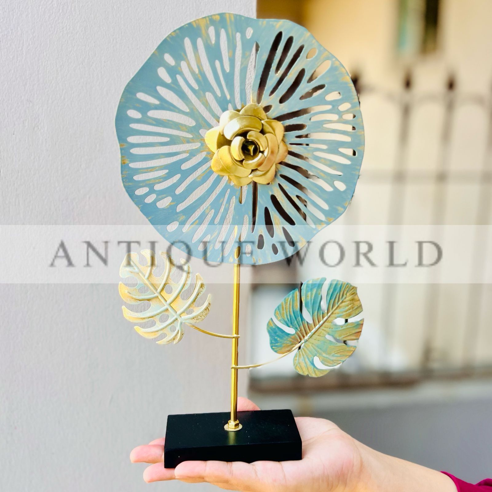 Round Cut Metal Floral Table Decor