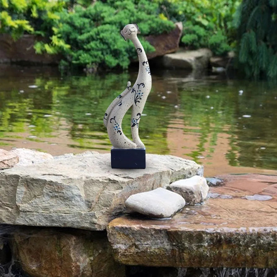 Cute Sculpture for Bookshelf