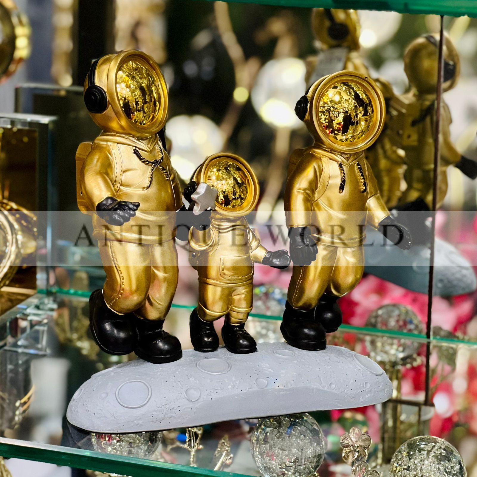 Astronaut Family Luxury Sculpture