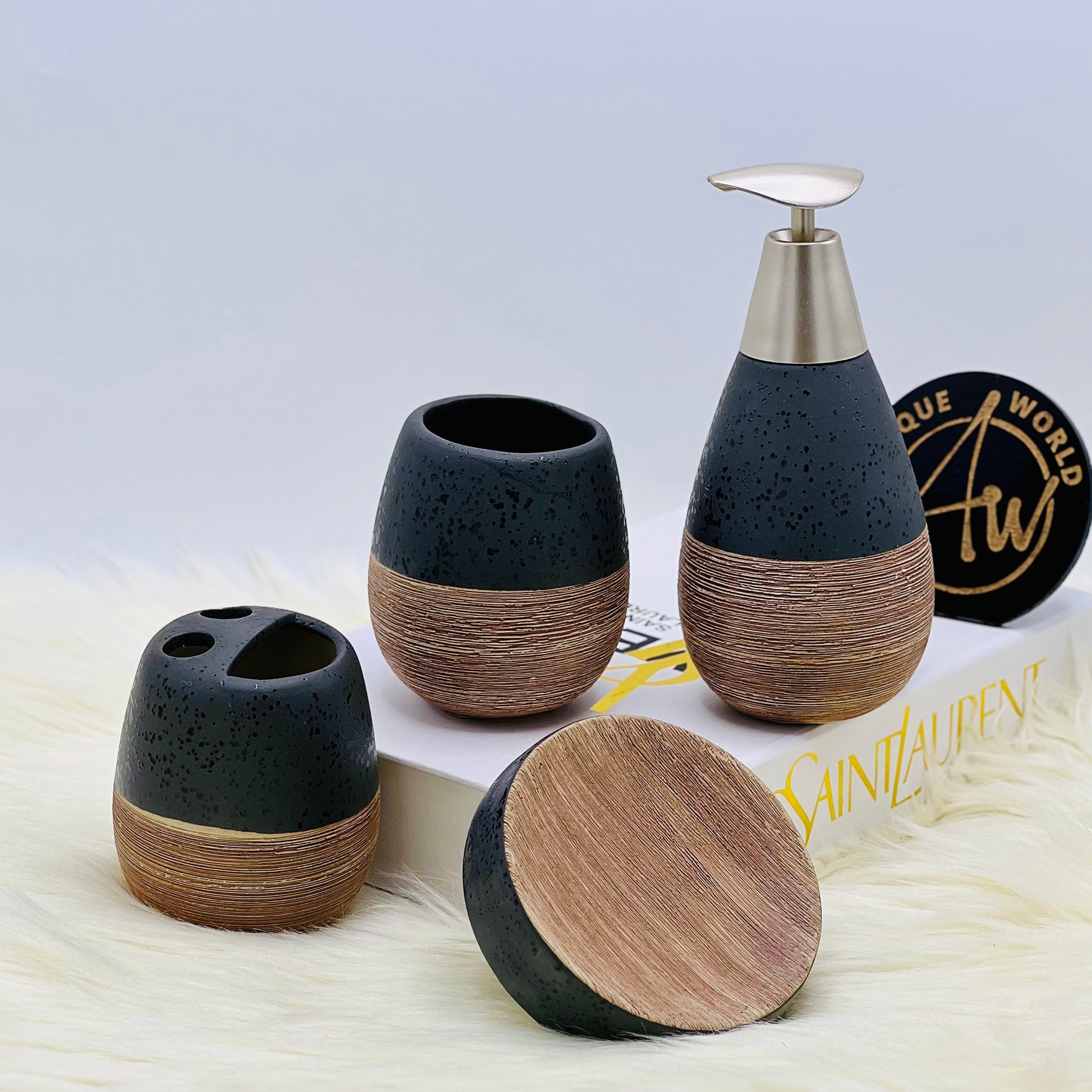 Self Textured Bath Set With Wooden Pattern - 4pcs