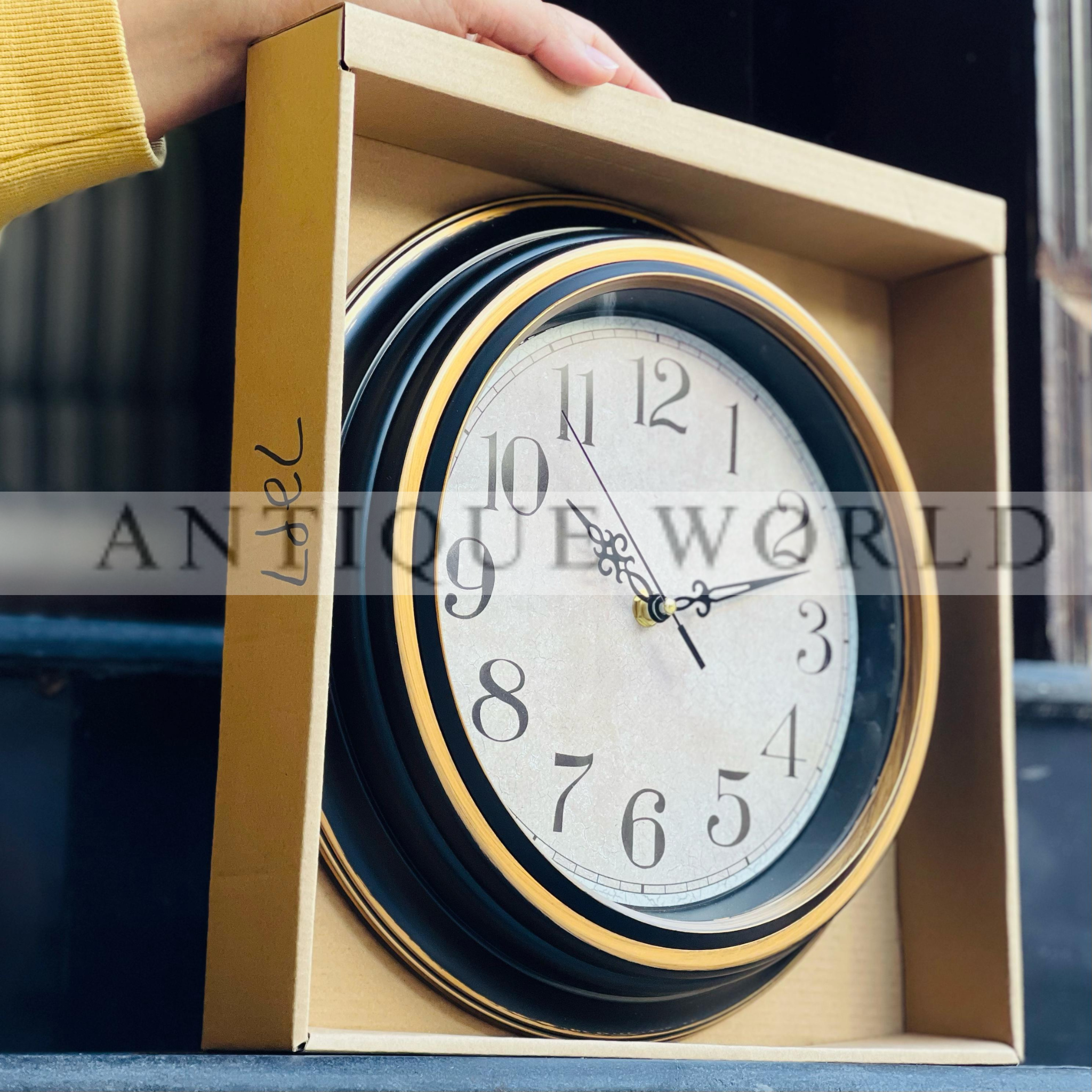 European Quite Nordic Vintage Wall Clock