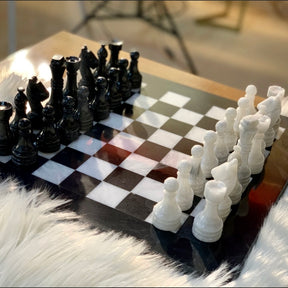 Onyx Chess Decor