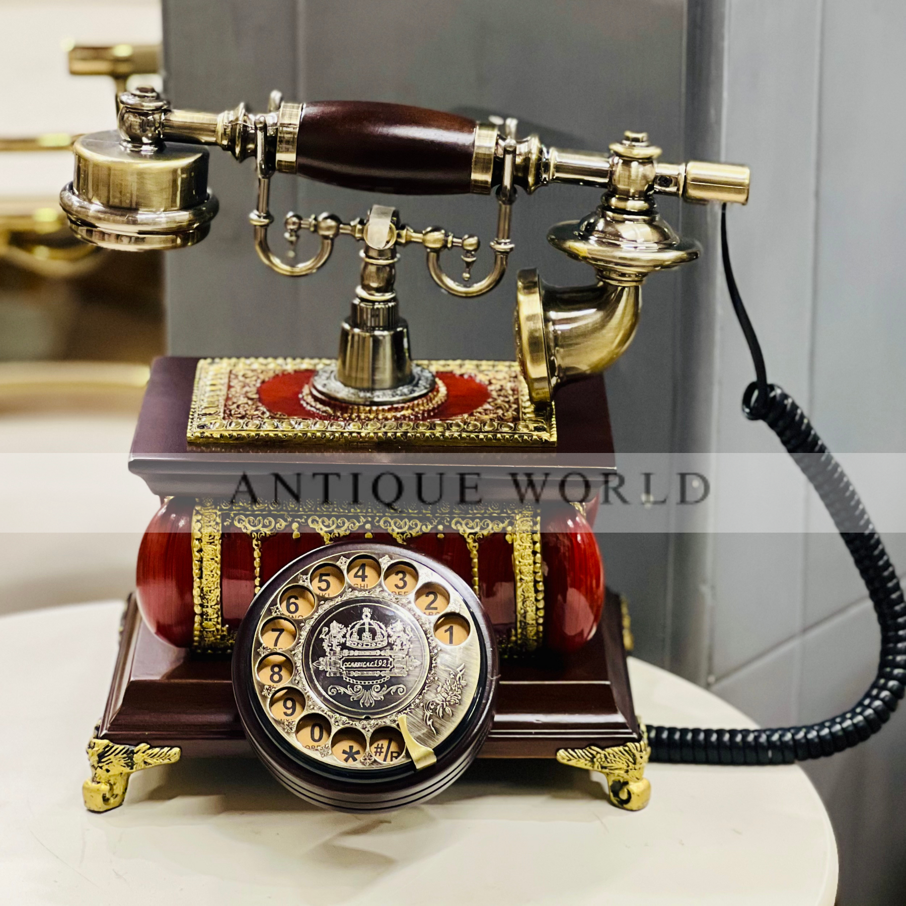 Retro Rotatory Dial with Radial Royal Telephone Decor