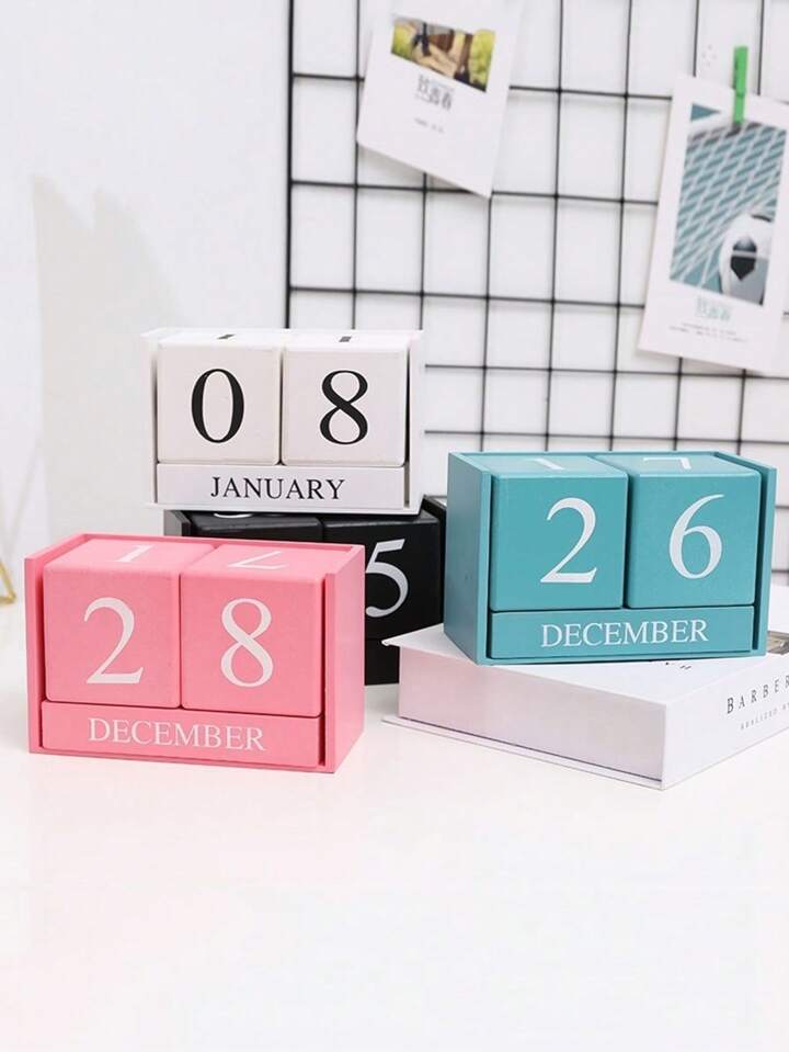 Giftoholic Wooden Calendar