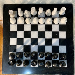 Onyx Chess Decor