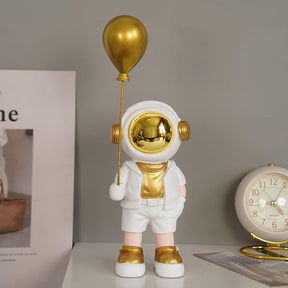 Astronaut Statue With Baloon