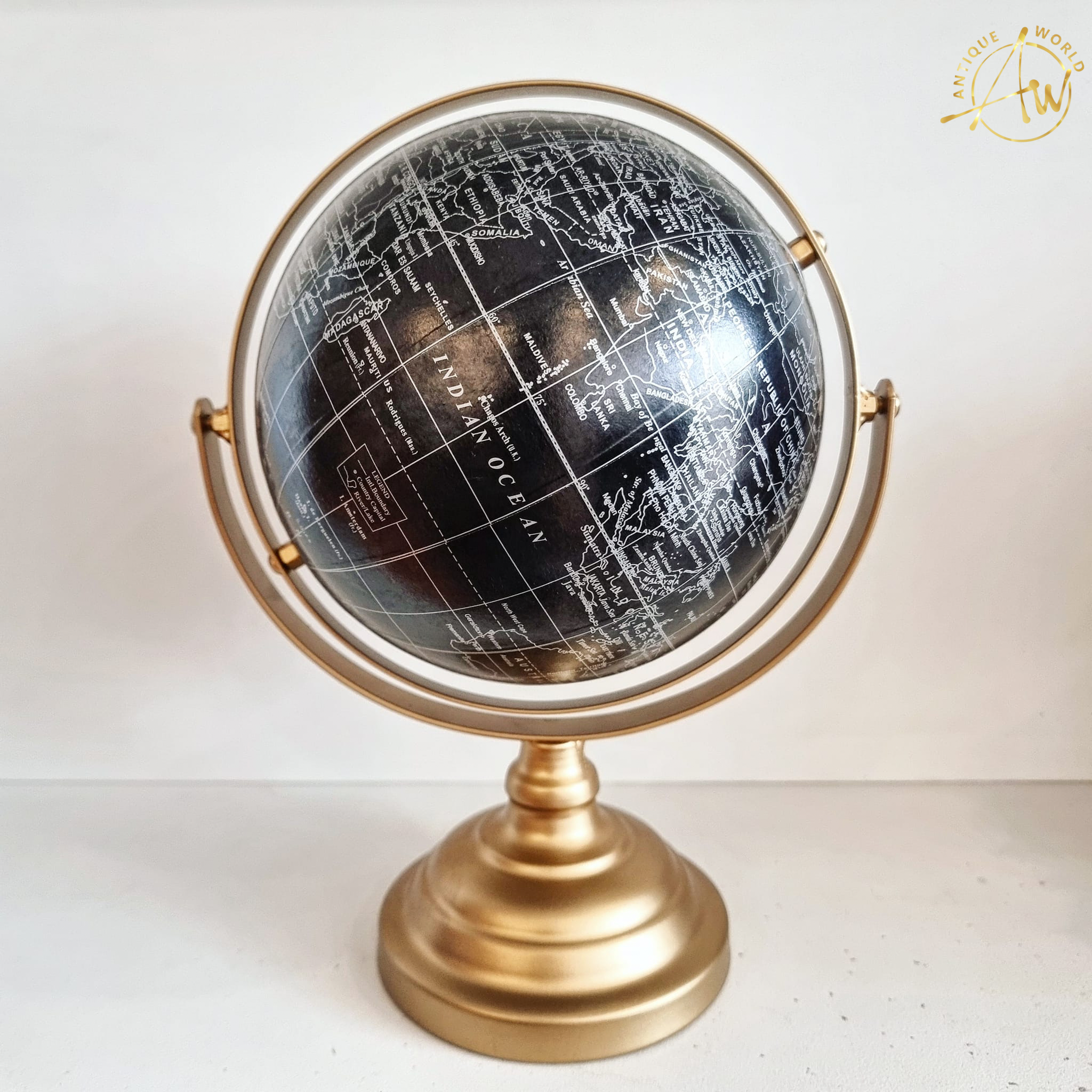 Souvenir Globe Decor