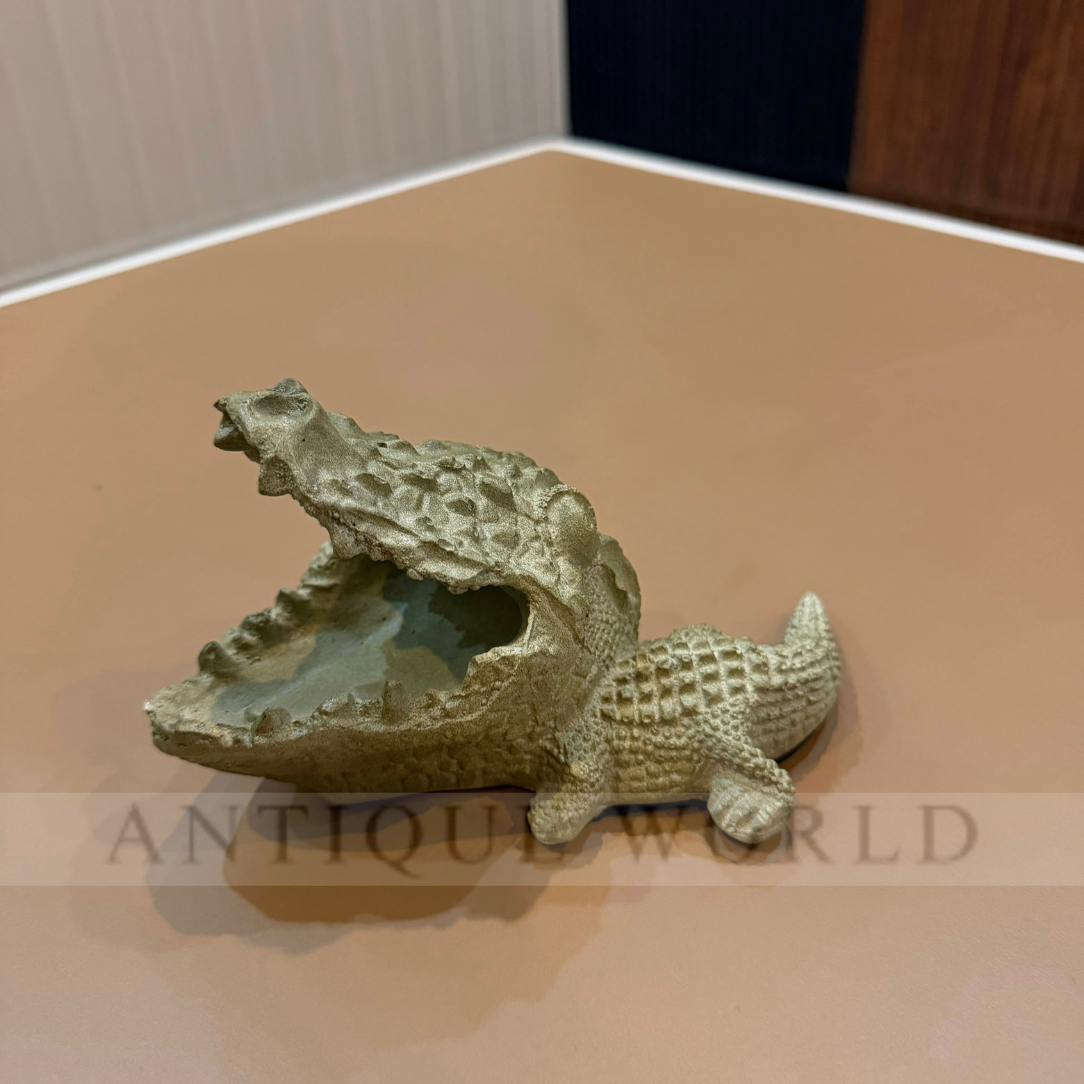 Antique Black & Gold Crocodile Elegance Ash Tray & Card Holder & Sculpture