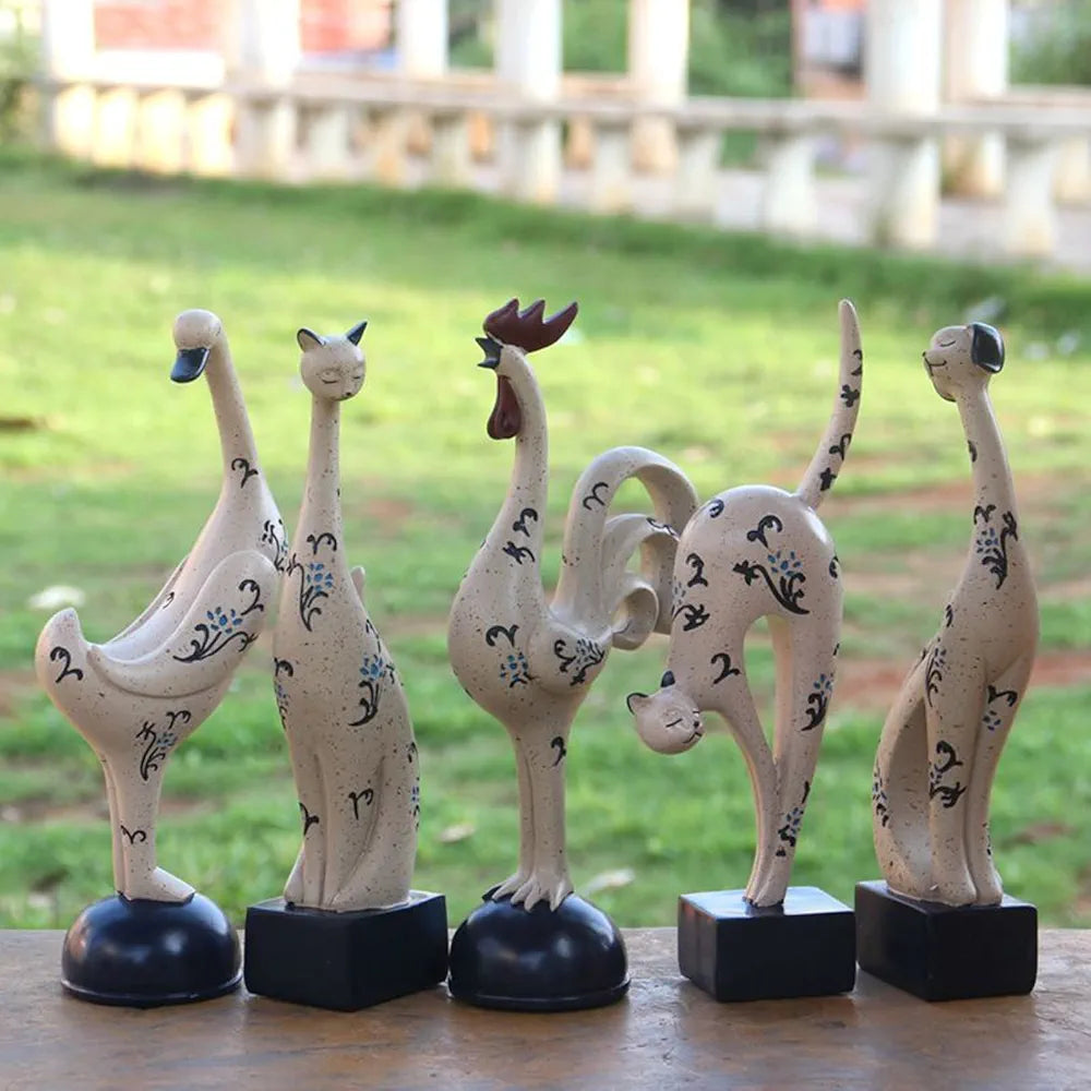 Cute Sculpture for Bookshelf