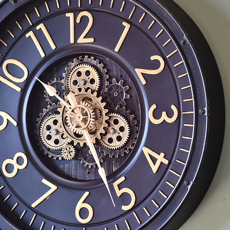 Vintage Styled Wall Clock with Moving Gear