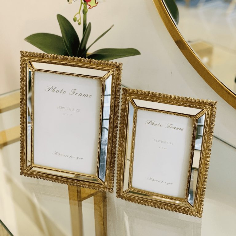 Resin & Mirror Photo Frame (1Pc)