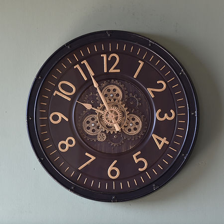 Vintage Styled Wall Clock with Moving Gear