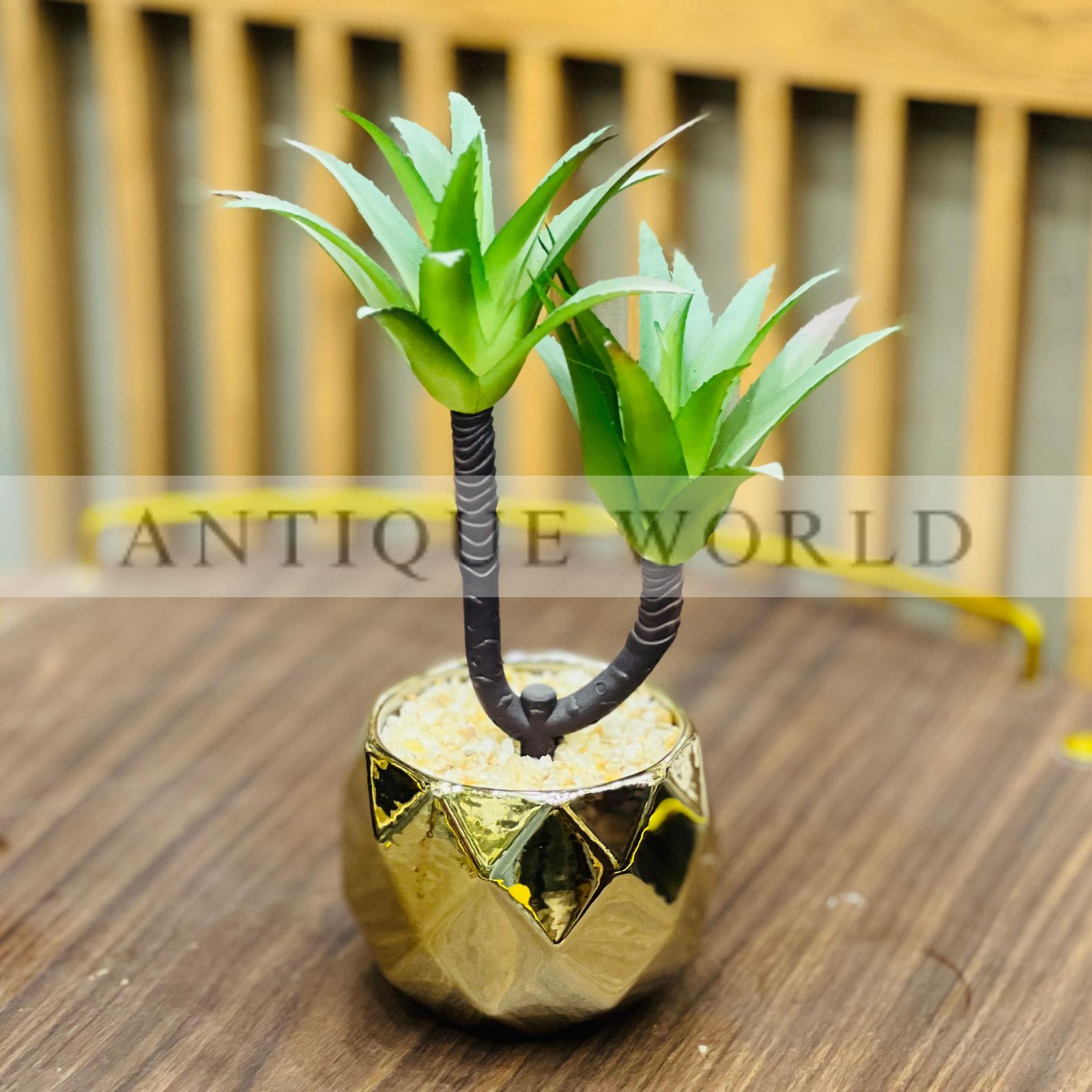 Artificial Plant ē Block Textured Gold Pot