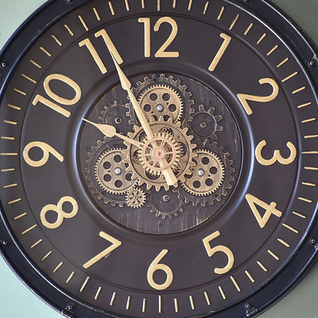 Vintage Styled Wall Clock with Moving Gear