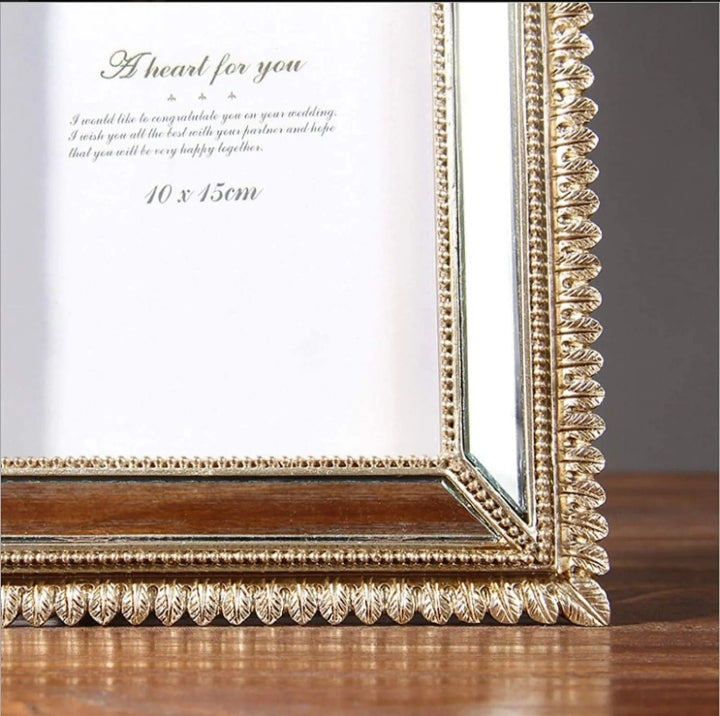 Resin & Mirror Photo Frame (1Pc)