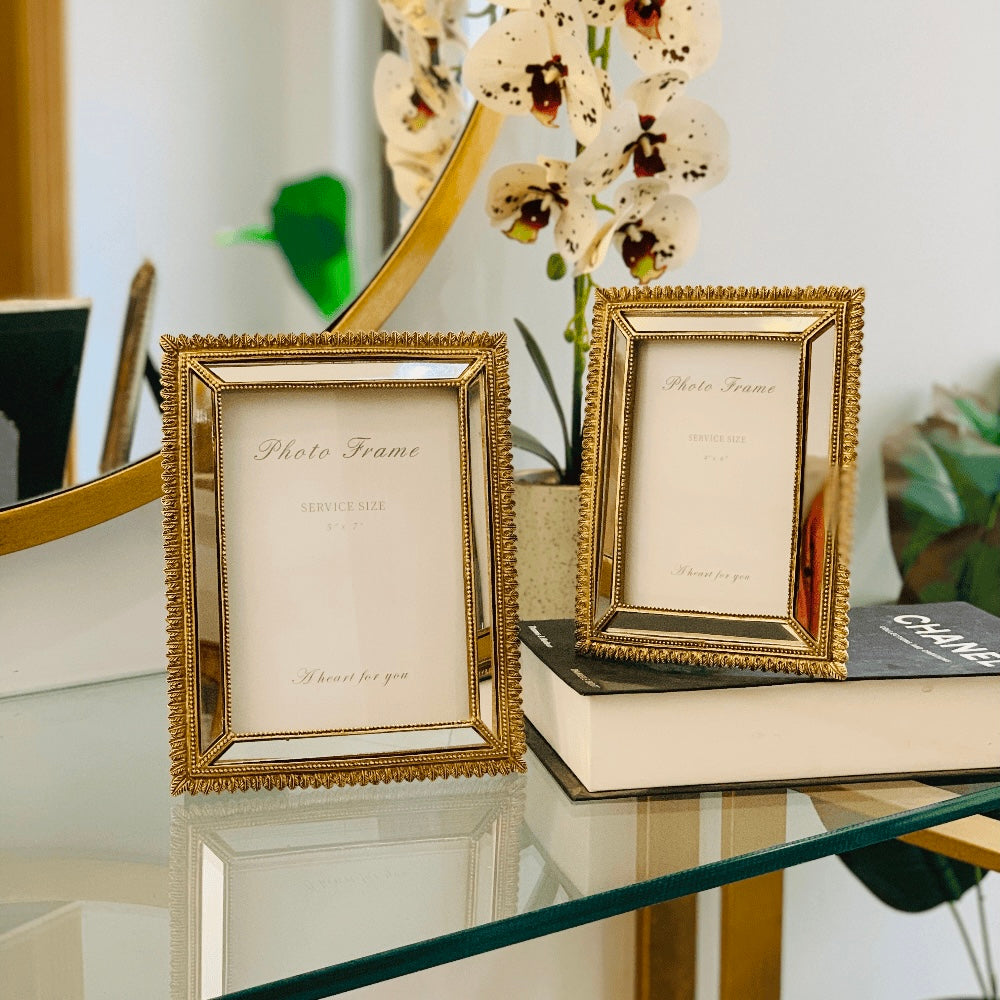 Resin & Mirror Photo Frame (1Pc)