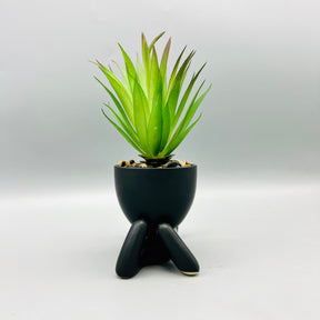 Artificial Ravishing Plant Pot